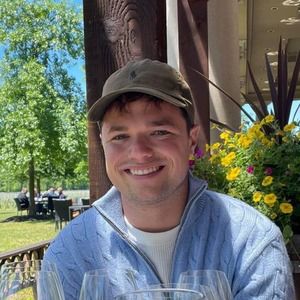 Meet your Posher, Esteban